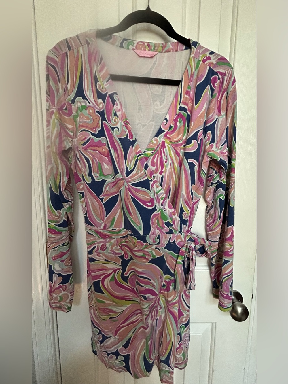 Lilly Pulitzer Tiki Wrap Romper Lg Hot Pink Banana Flambe pink blue palm beach